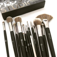 13-Piece Makeup Brush Set Black Silver Professional Use